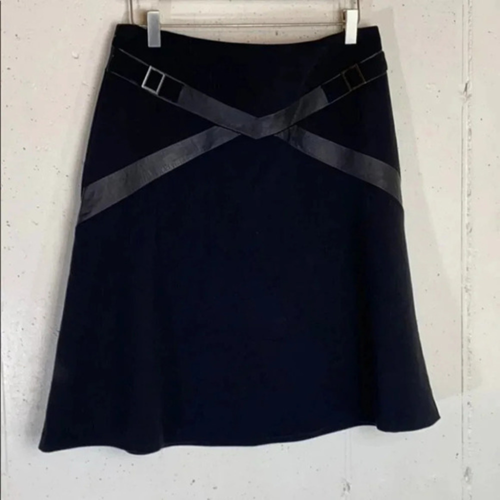 Debbie Shuchat 8 black faux‎ leather trim skirt